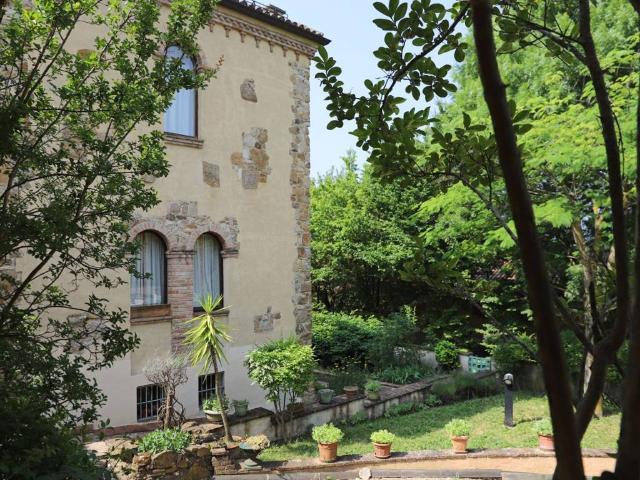 Villa in vendita a Langhirano PR
