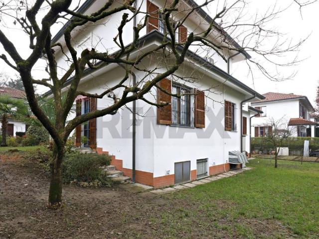 Villa in vendita a Lesmo MB