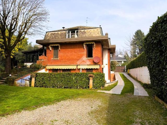 Villa in vendita a Lesmo MB