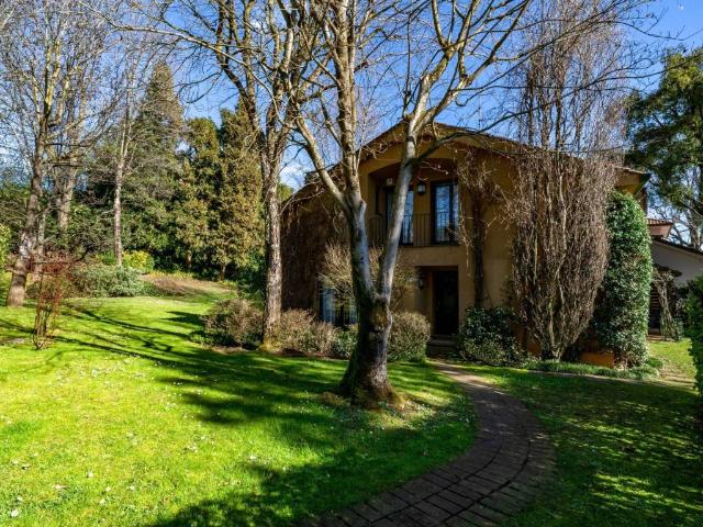 Villa in vendita a Lesmo MB