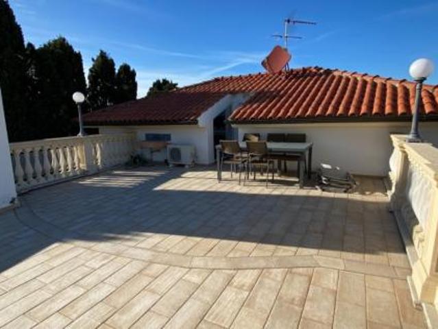 Villa in vendita a Livorno