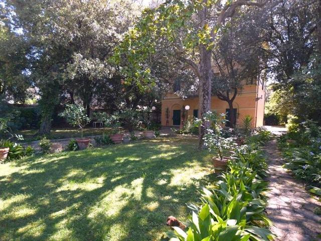 Villa in vendita a Livorno