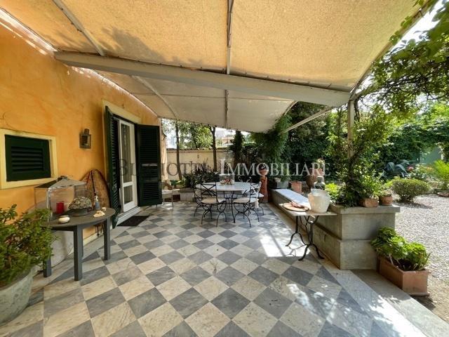 Villa in vendita a Livorno