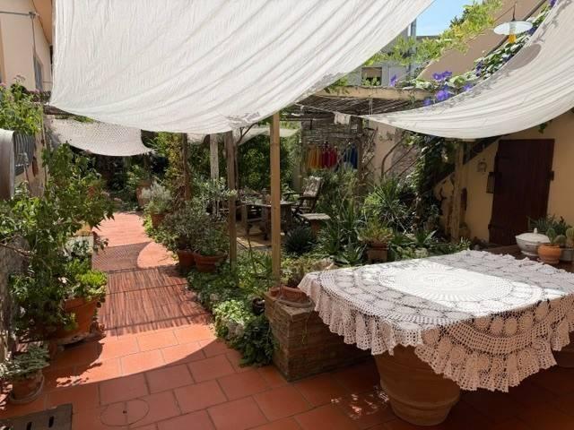 Villa in vendita a Livorno LI
