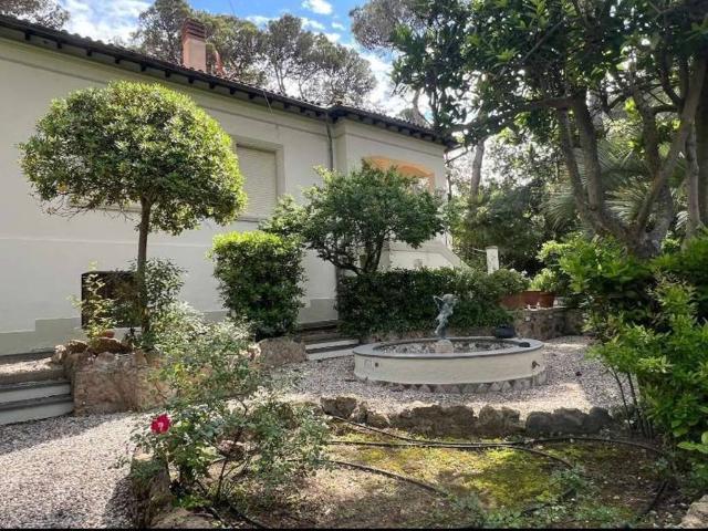 Villa in vendita a Livorno LI