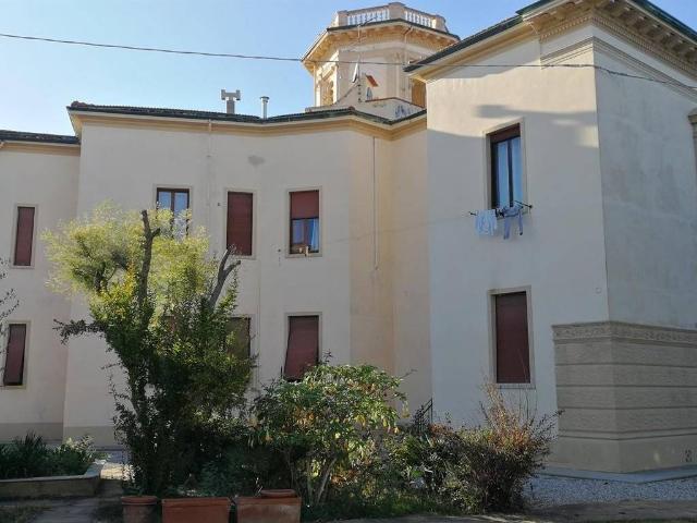 Villa in vendita a Livorno LI