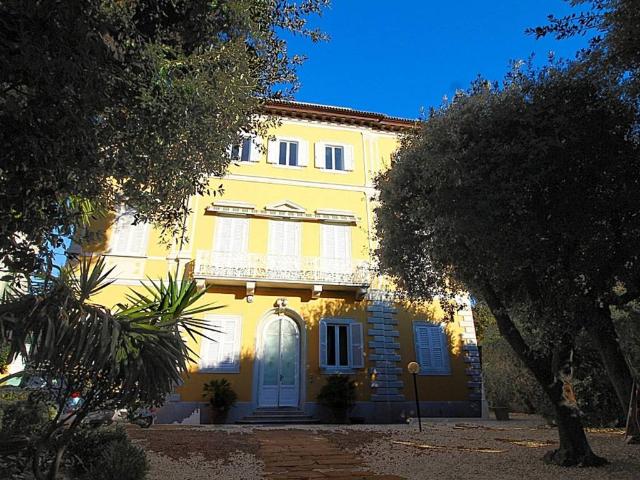 Villa in vendita a Livorno LI