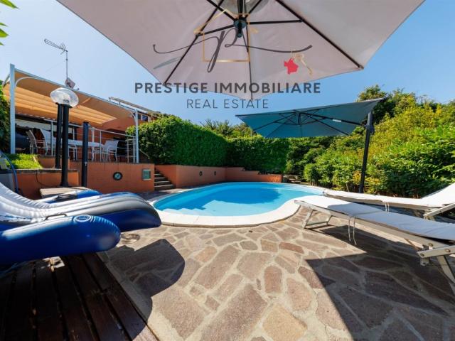 Villa in vendita a Livorno, Montenero