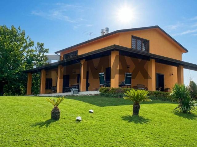 Villa in vendita a Liberi