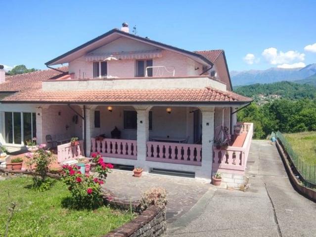 Villa in vendita a Licciana Nardi, Monti