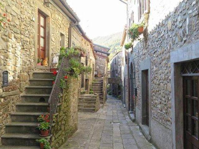 Villa in vendita a Licciana Nardi MS