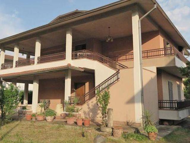 Villa in vendita a Licciana Nardi MS