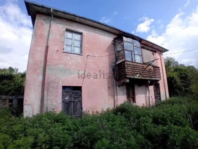 Villa in vendita a Licciana Nardi MS
