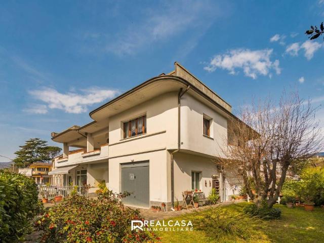Villa in vendita a Licciana Nardi MS