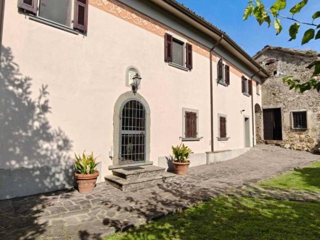 Villa in vendita a Licciana Nardi MS