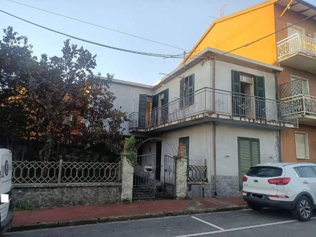 Villa in vendita a Licciana Nardi MS