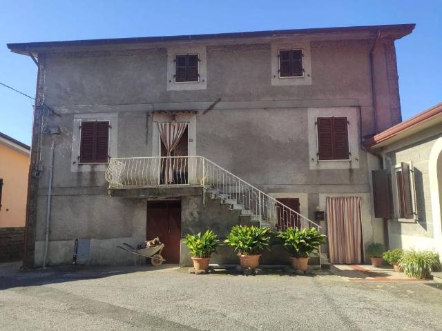 Villa in vendita a Licciana Nardi MS