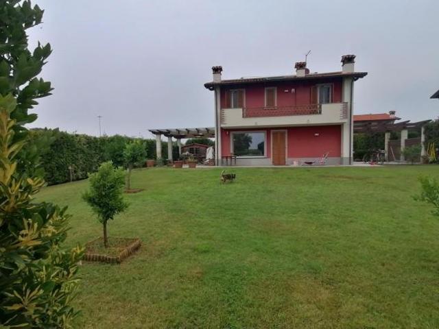 Villa in vendita a Lido di Camaiore Camaiore 180 mq Rif: 1054516