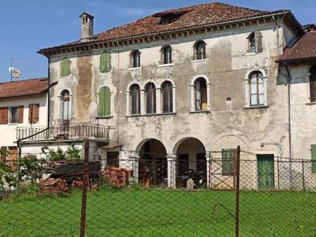 Villa in vendita a Limana BL