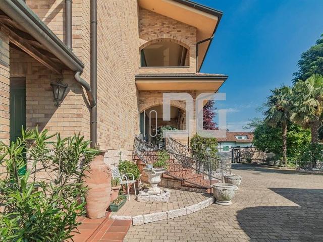 Villa in vendita a Limbiate MB