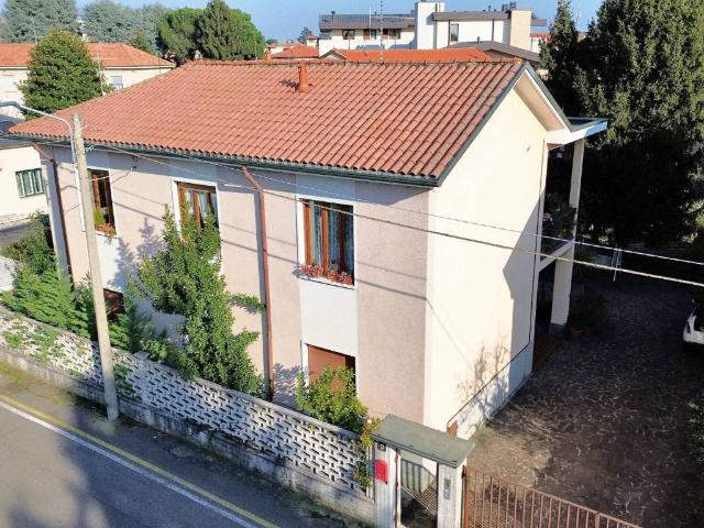Villa in vendita a Limbiate MB
