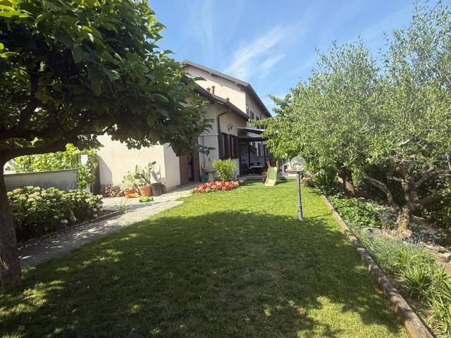 Villa in vendita a Limbiate MB