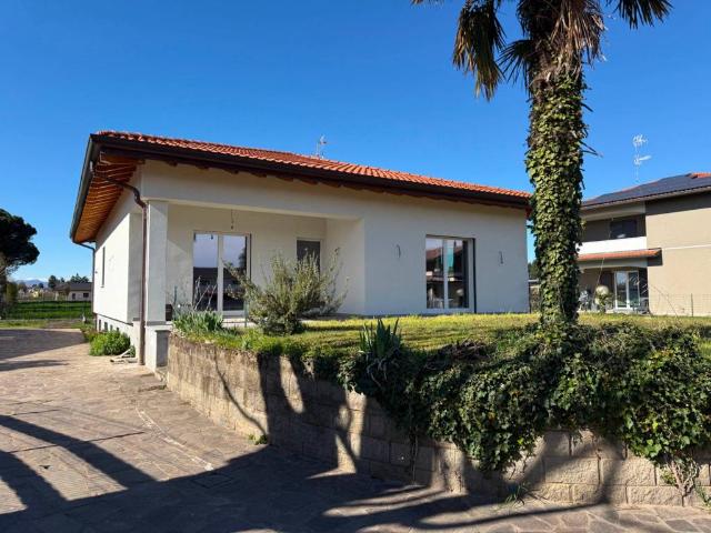 Villa in vendita a Limido Comasco CO