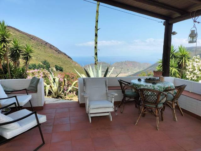 Villa in vendita a Lipari ME
