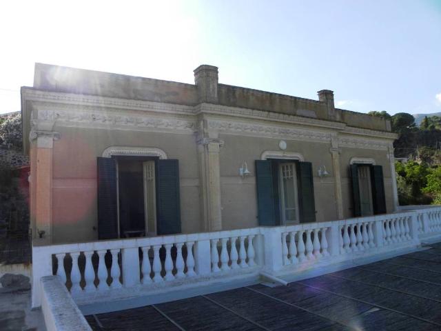 Villa in vendita a Lipari ME