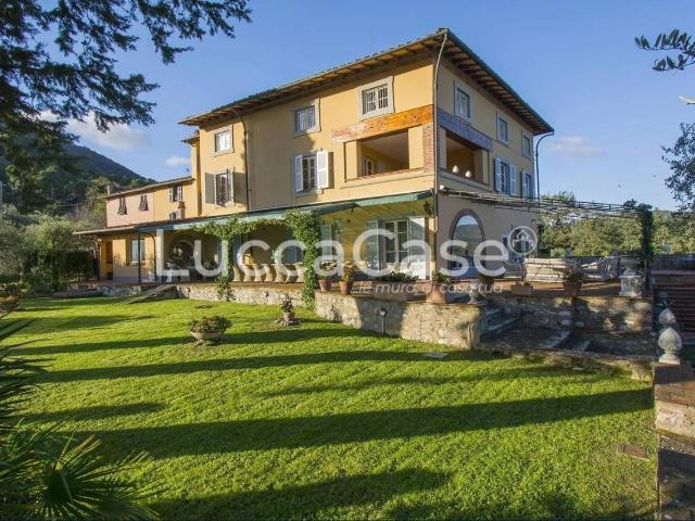 Villa in vendita a Lucca