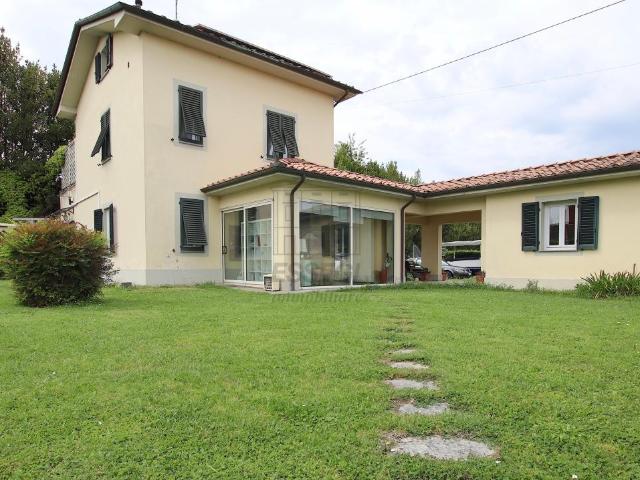 Villa in vendita a Lucca