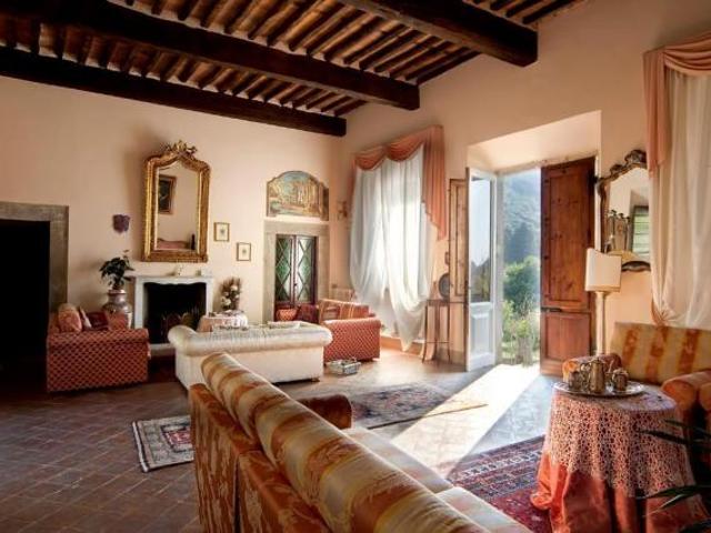 Villa in vendita a Lucca