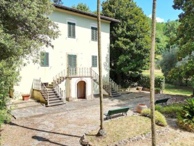 Villa in vendita a Lucca