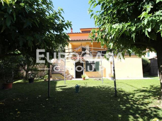 Villa in vendita a Lucca