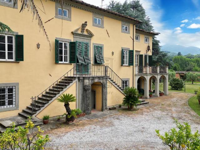 Villa in vendita a Lucca