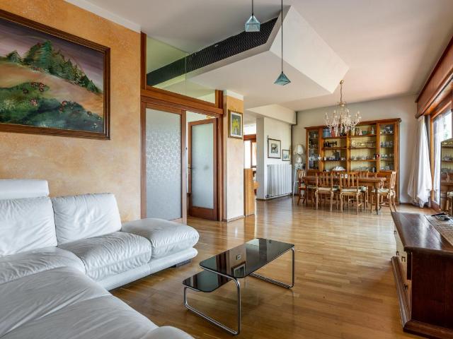 Villa in vendita a Lucca