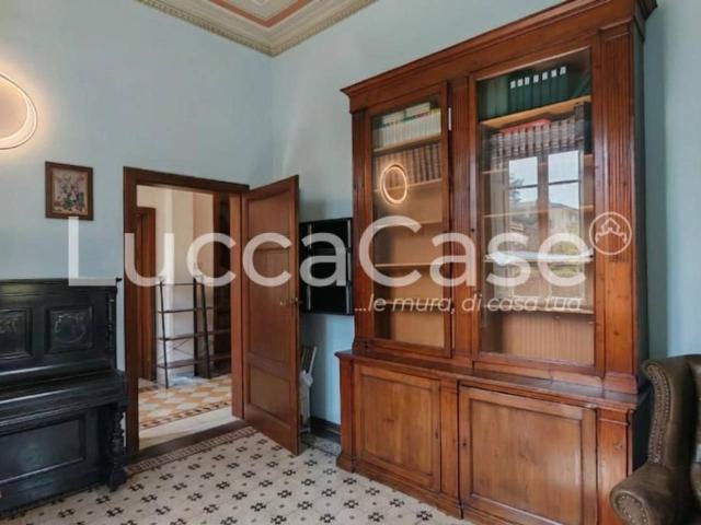 Villa in vendita a Lucca