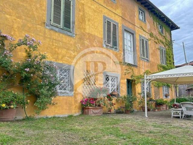 Villa in vendita a Lucca