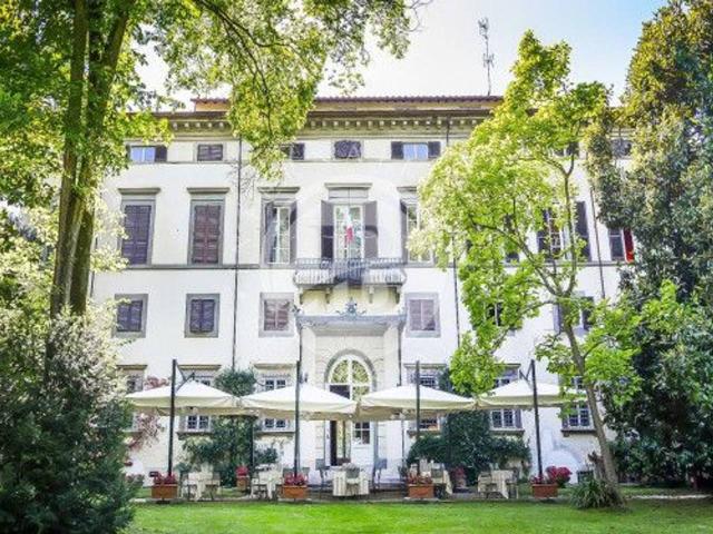 Villa in vendita a Lucca