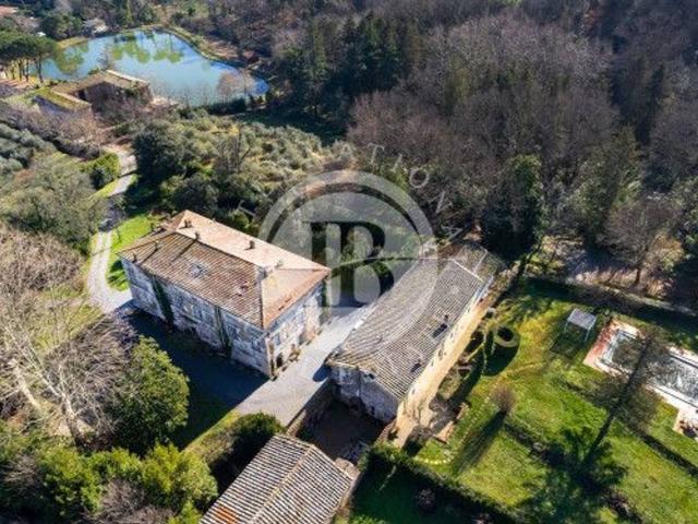 Villa in vendita a Lucca