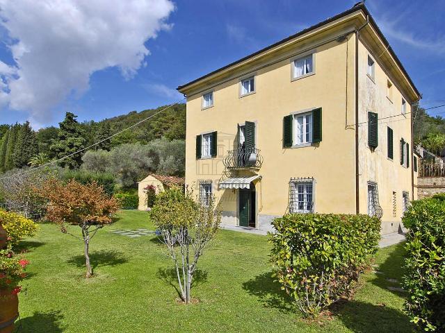 Villa in vendita a Lucca