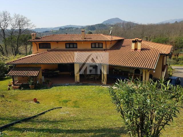 Villa in vendita a Lucca