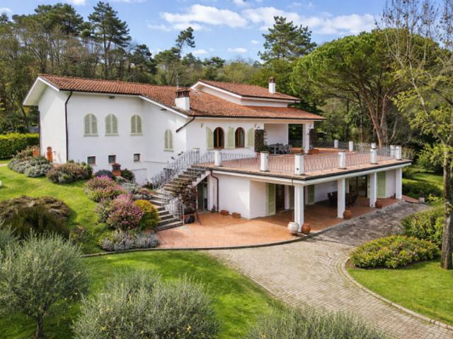 Villa in vendita a Lucca