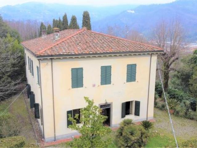 Villa in vendita a Lucca