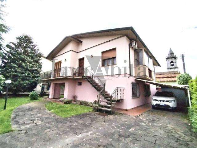 Villa in vendita a Lucca LU