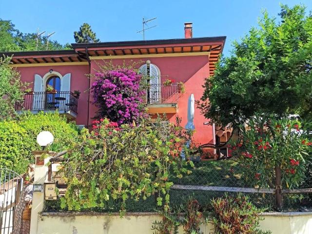 Villa in vendita a Lucca LU