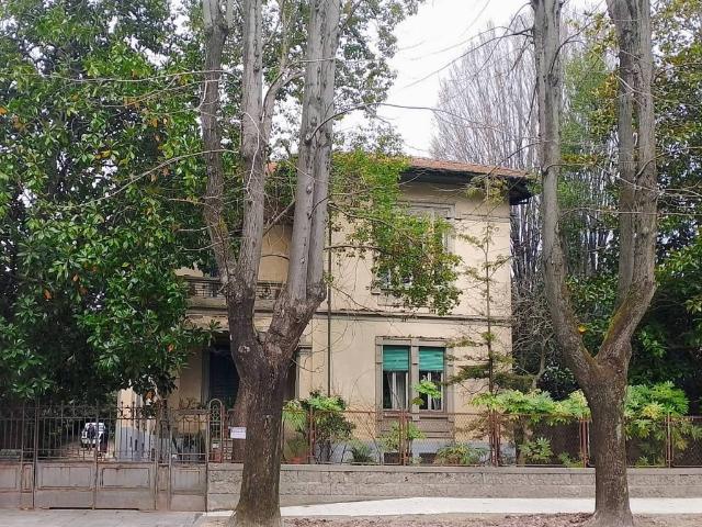 Villa in vendita a Lucca LU