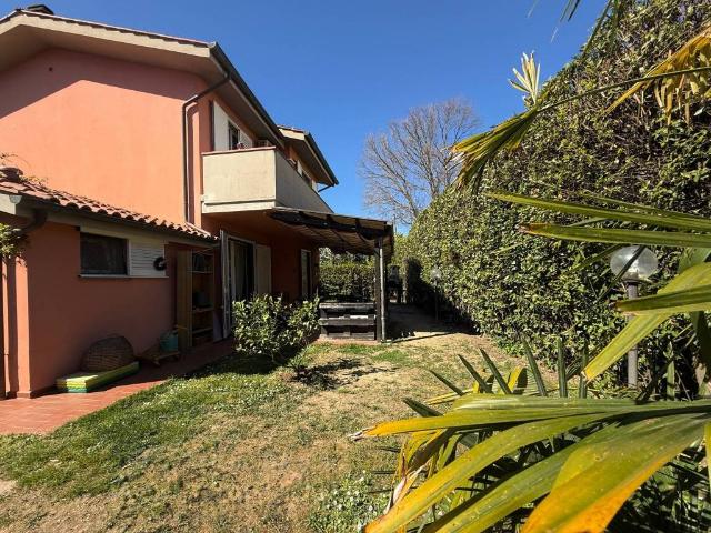 Villa in vendita a Lucca LU