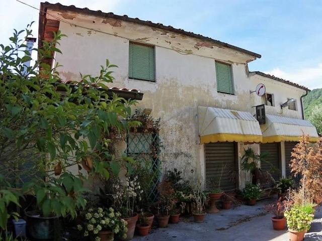 Villa in vendita a Lucca LU