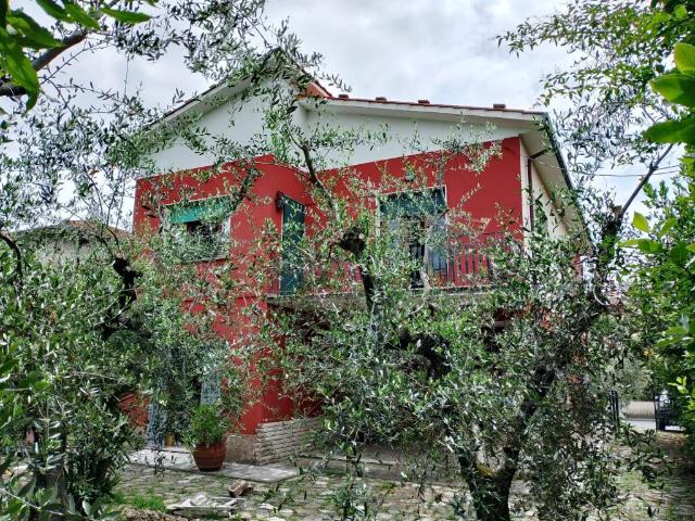 Villa in vendita a Lucca LU